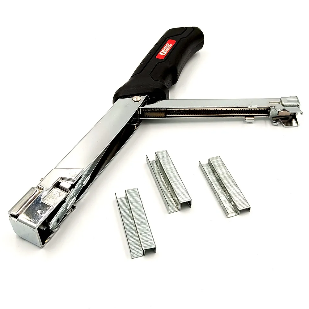 zszywacz młotkowy tapicerski ze zszywkami